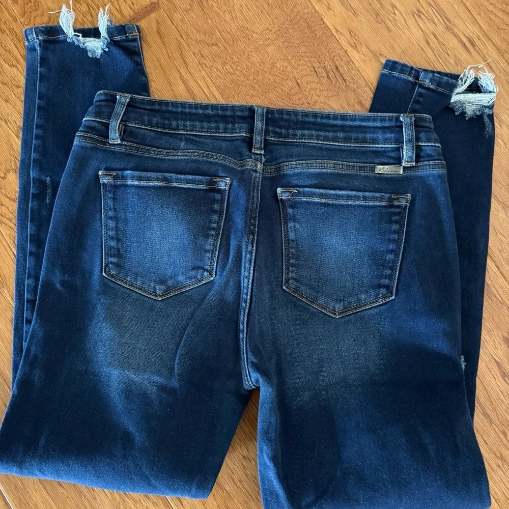 Kancan Straight Skinny Distressed Jean Women’s 11/29 Dark Wash Destroyed